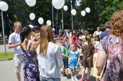 Flash-mob organizat cu ocazia Zilei Internaţionale a Copilului
